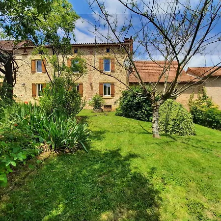 Le Logis Des 3 Coeurs La Boheme Bed & Breakfast Saint-Cernin-de-lʼHerm